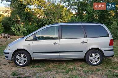 Мінівен Volkswagen Sharan 2002 в Іршаві