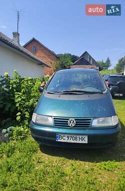 Минивэн Volkswagen Sharan 1996 в Мостиске