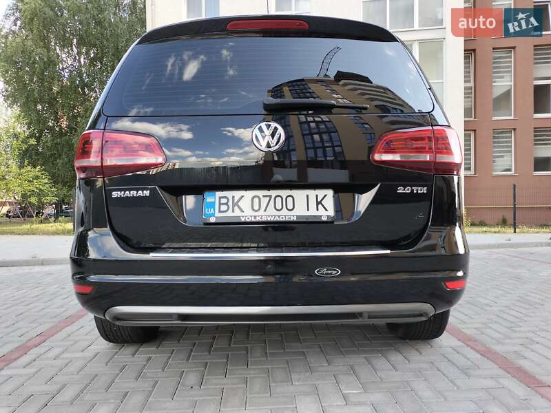 Мінівен Volkswagen Sharan 2016 в Рівному