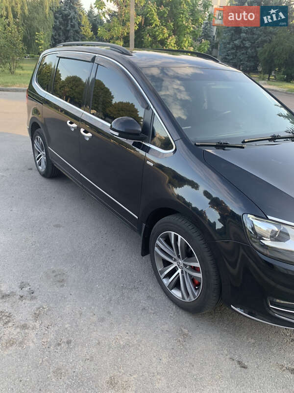 Минивэн Volkswagen Sharan 2012 в Житомире
