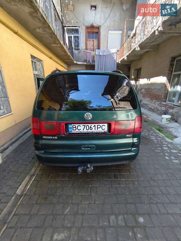 Минивэн Volkswagen Sharan 2000 в Стрые