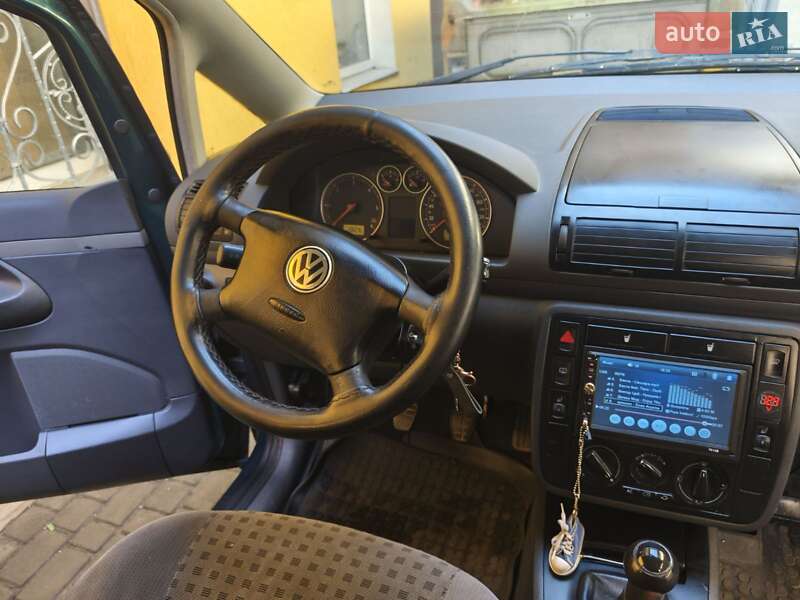 Минивэн Volkswagen Sharan 2000 в Стрые