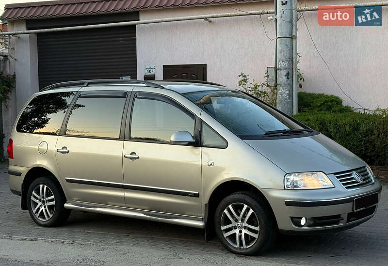 Минивэн Volkswagen Sharan 2007 в Одессе