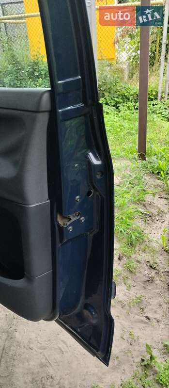 Минивэн Volkswagen Sharan 2004 в Львове