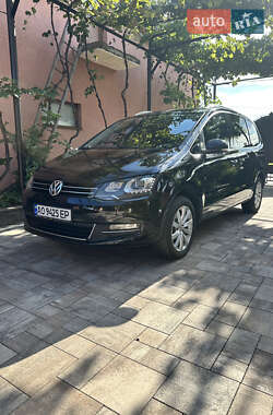 Минивэн Volkswagen Sharan 2014 в Иршаве