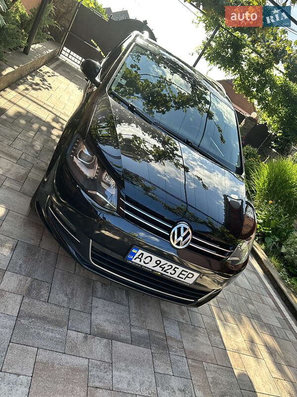 Мінівен Volkswagen Sharan 2014 в Іршаві