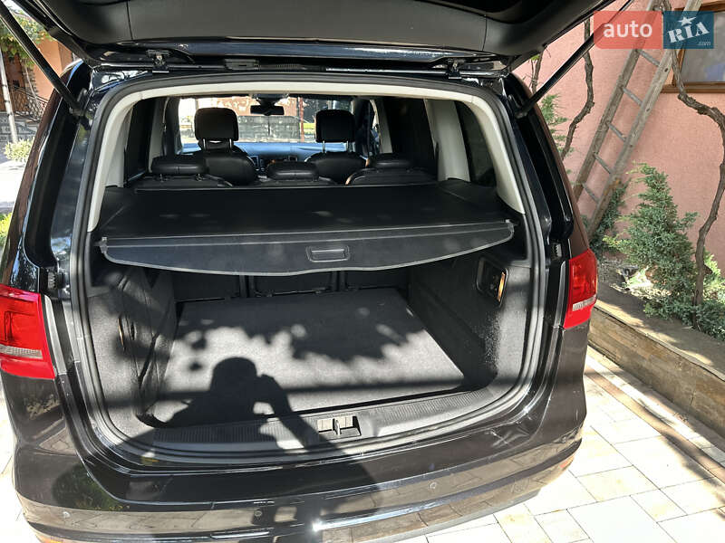 Мінівен Volkswagen Sharan 2014 в Іршаві