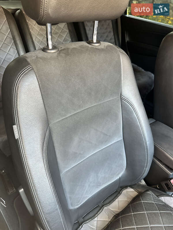 Мінівен Volkswagen Sharan 2014 в Іршаві