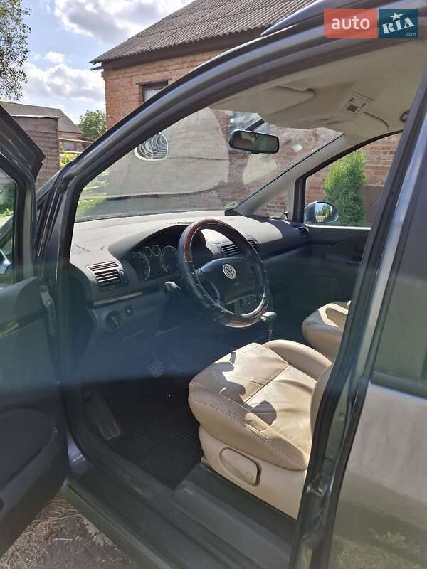 Минивэн Volkswagen Sharan 2008 в Миргороде