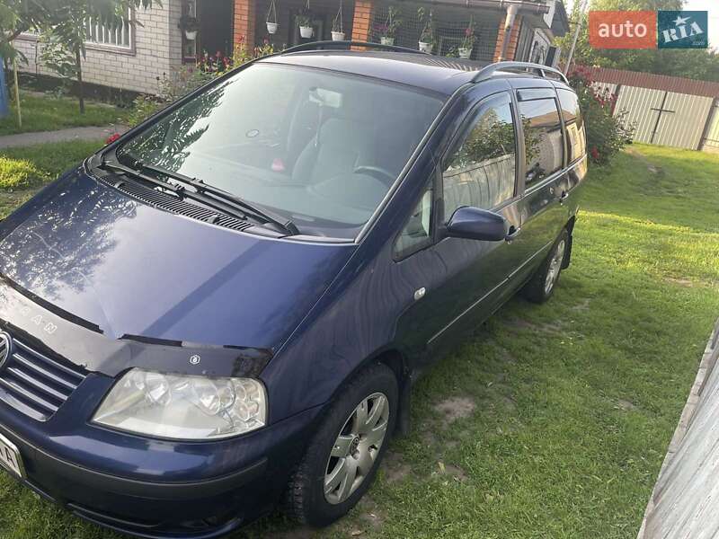 Минивэн Volkswagen Sharan 2002 в Черкассах