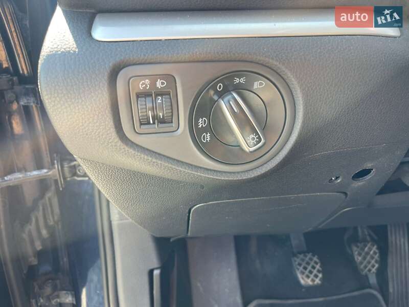 Минивэн Volkswagen Sharan 2013 в Ужгороде