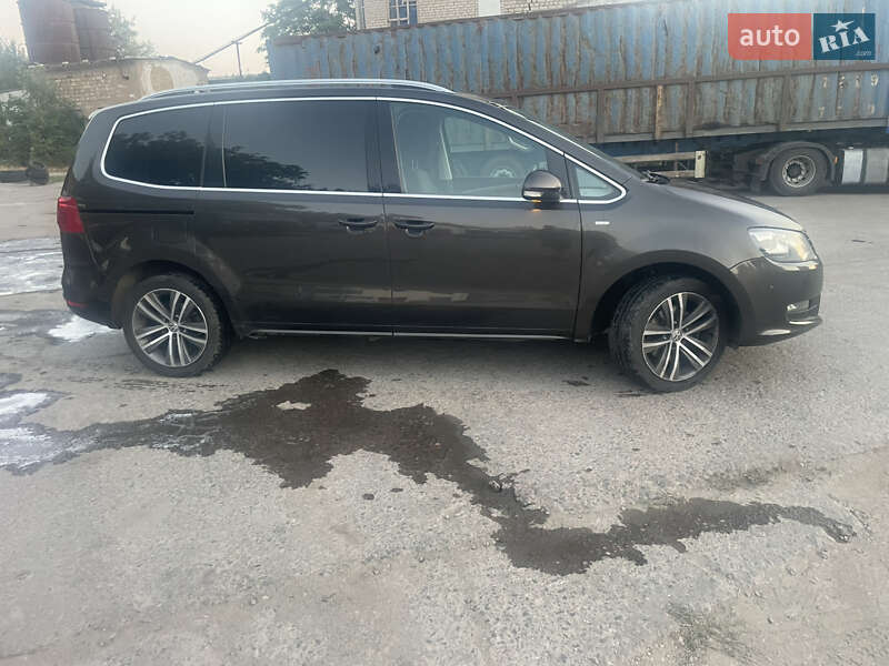 Минивэн Volkswagen Sharan 2014 в Николаеве