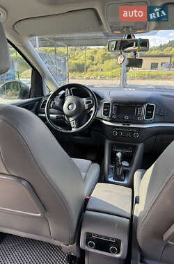 Мінівен Volkswagen Sharan 2012 в  фото 13 Мінівен Volkswagen Sharan 2012 в