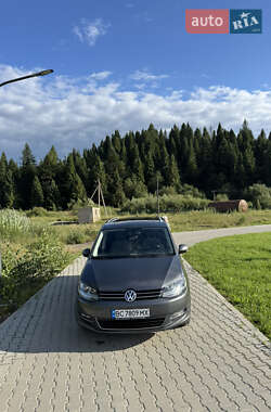 Мінівен Volkswagen Sharan 2012 в  фото 27 Мінівен Volkswagen Sharan 2012 в