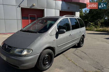 Минивэн Volkswagen Sharan 2000 в Запорожье