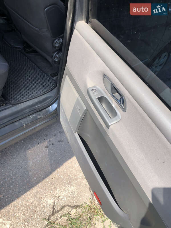 Минивэн Volkswagen Sharan 2007 в Романове