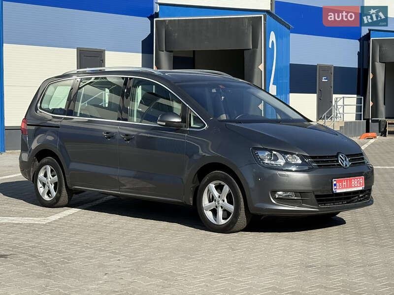 Минивэн Volkswagen Sharan 2013 в 