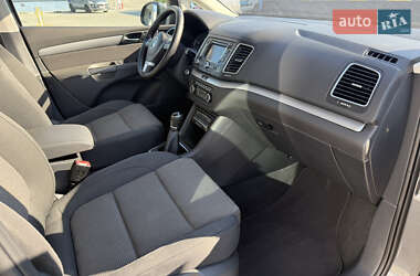 Минивэн Volkswagen Sharan 2013 в 