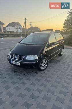 Минивэн Volkswagen Sharan 2004 в Сельцо