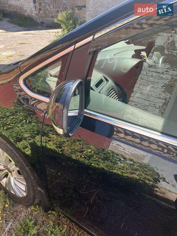 Минивэн Volkswagen Sharan 2015 в Киеве