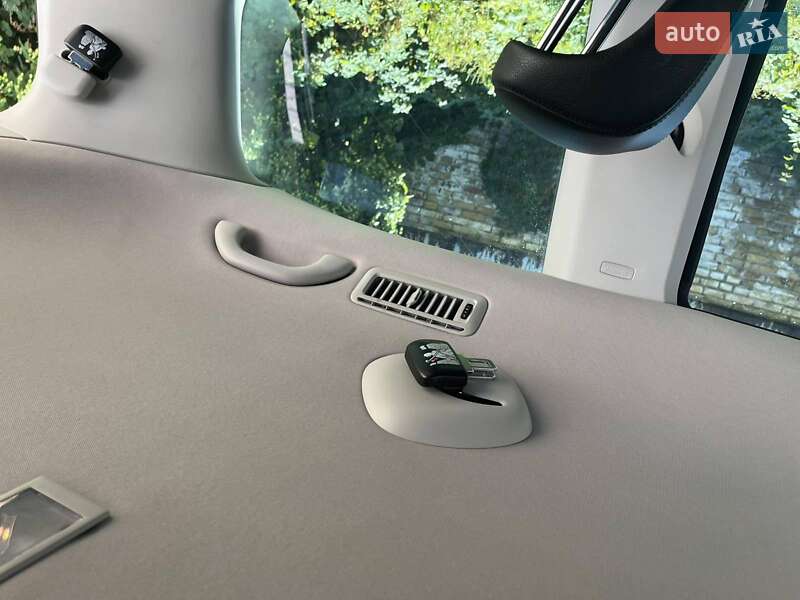 Минивэн Volkswagen Sharan 2015 в Киеве