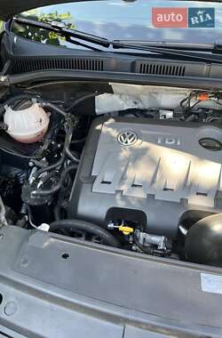 Минивэн Volkswagen Sharan 2015 в 