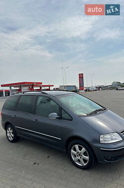 Мінівен Volkswagen Sharan 2006 в Чернівцях