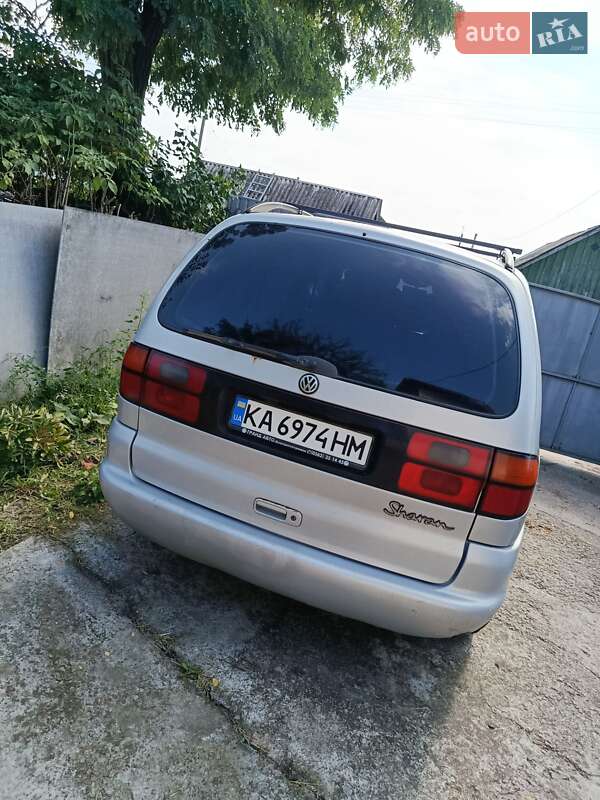 Мінівен Volkswagen Sharan 1996 в Борисполі