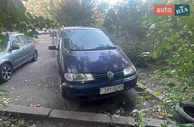 Минивэн Volkswagen Sharan 1996 в Киеве