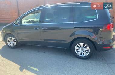 Минивэн Volkswagen Sharan 2017 в 