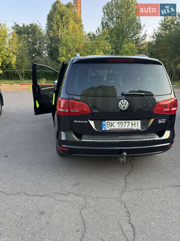 Минивэн Volkswagen Sharan 2015 в Ровно