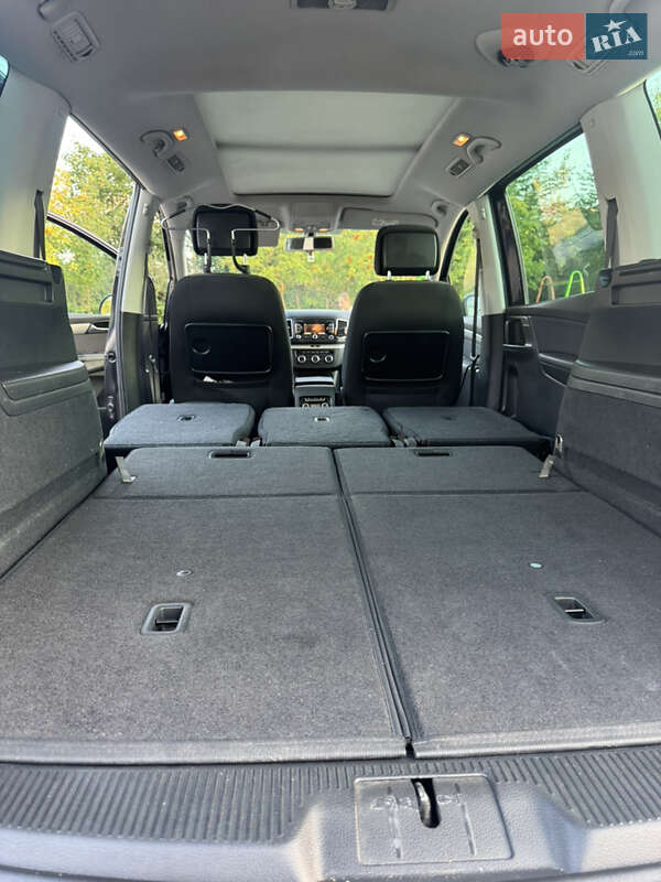 Минивэн Volkswagen Sharan 2015 в Ровно