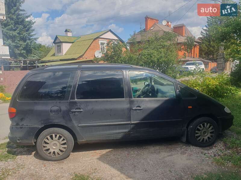 Мінівен Volkswagen Sharan 1997 в Харкові