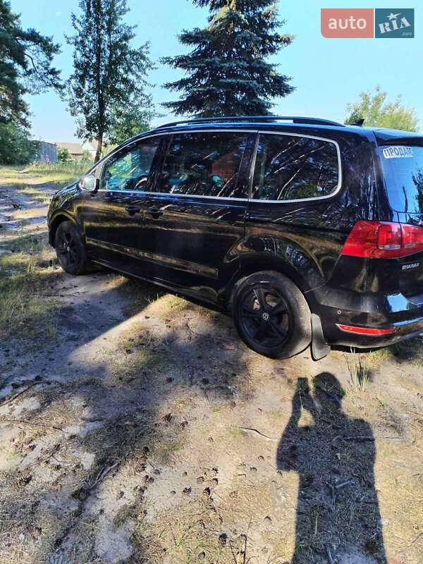 Минивэн Volkswagen Sharan 2013 в Звягеле