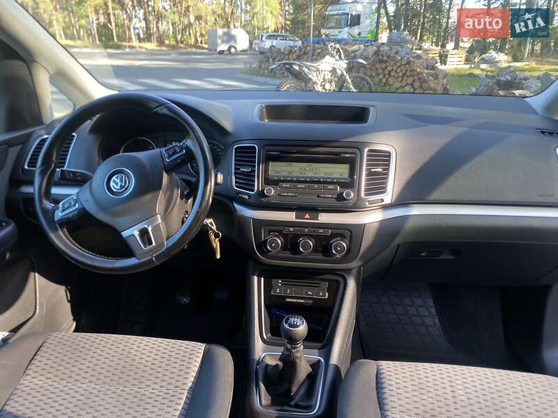 Минивэн Volkswagen Sharan 2010 в Маневичах