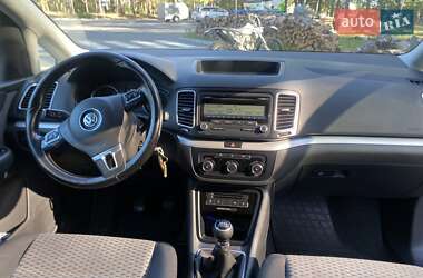 Минивэн Volkswagen Sharan 2011 в 