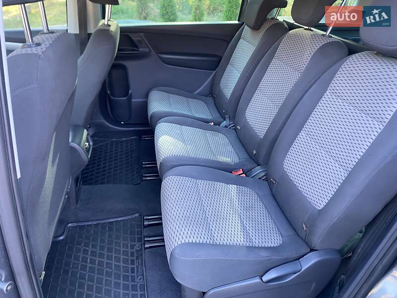 Минивэн Volkswagen Sharan 2010 в Маневичах