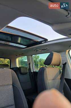 Минивэн Volkswagen Sharan 2011 в 