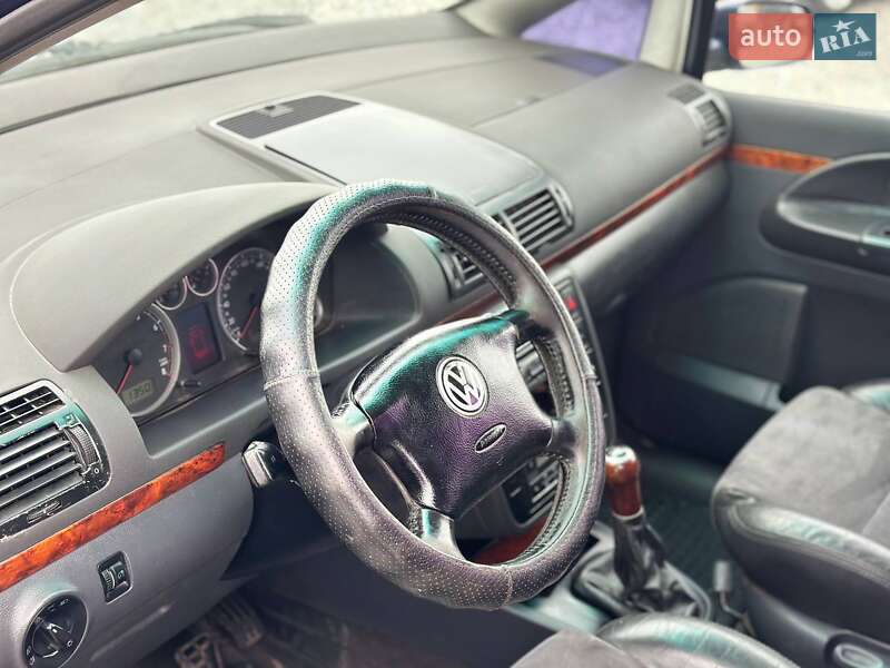 Минивэн Volkswagen Sharan 2001 в Харькове