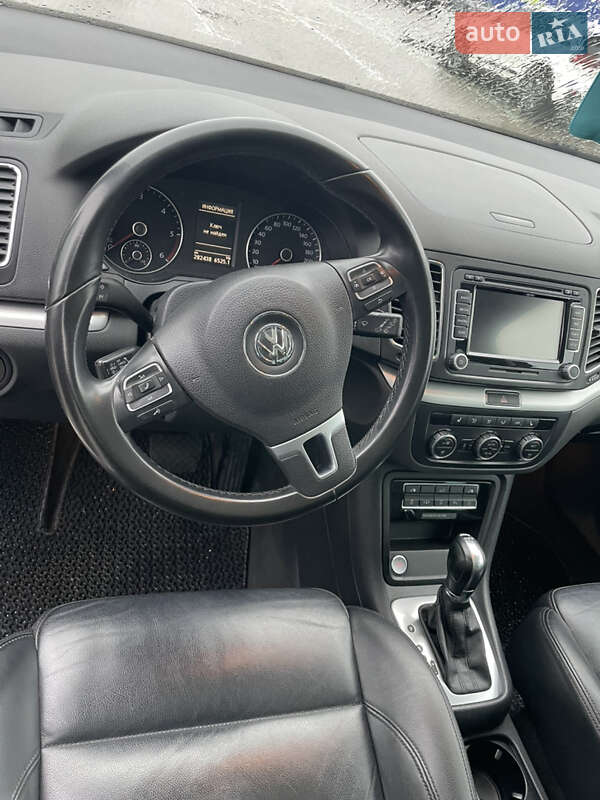 Минивэн Volkswagen Sharan 2012 в Виннице