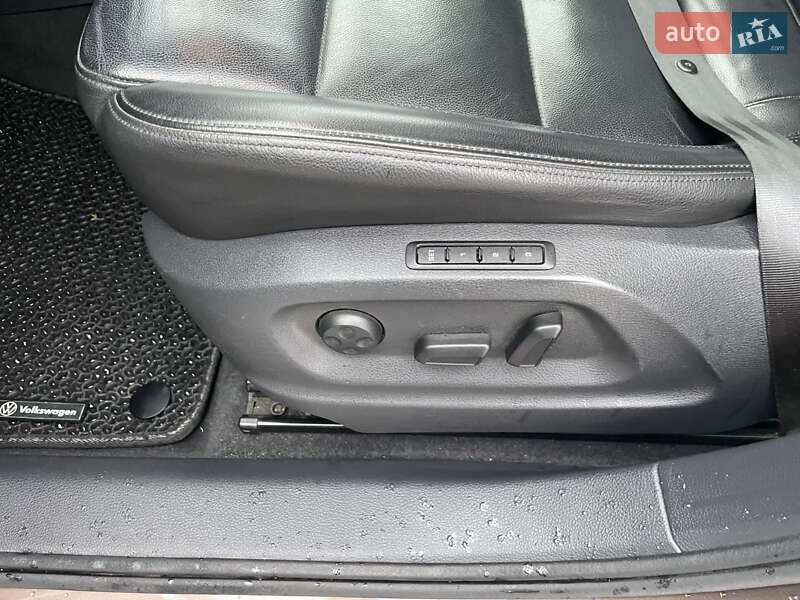 Минивэн Volkswagen Sharan 2012 в Виннице