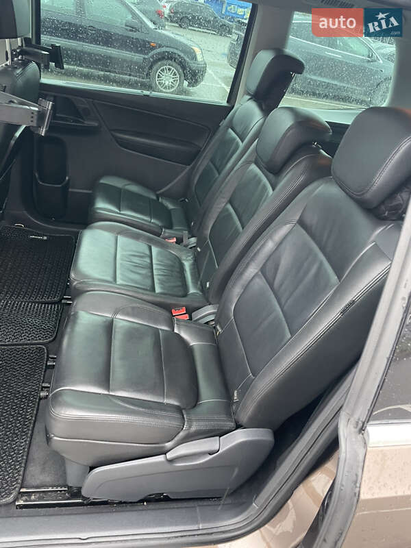 Минивэн Volkswagen Sharan 2012 в Виннице