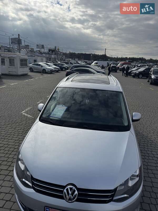 Минивэн Volkswagen Sharan 2013 в Черновцах