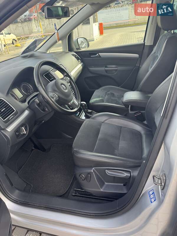 Минивэн Volkswagen Sharan 2013 в Черновцах