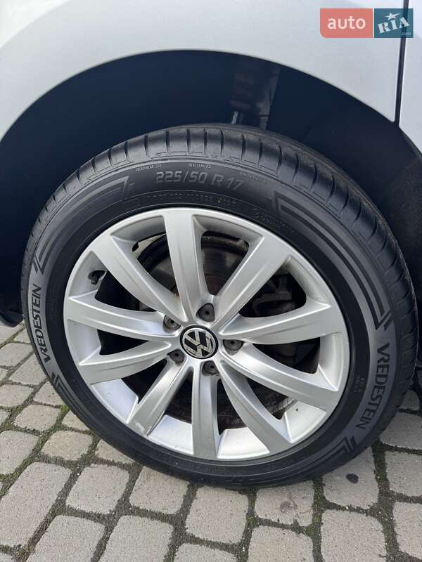 Минивэн Volkswagen Sharan 2013 в Черновцах