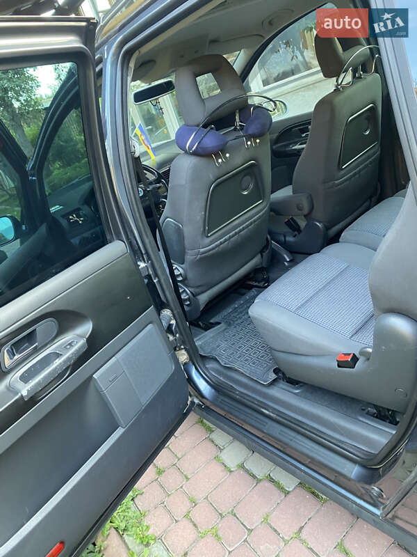 Минивэн Volkswagen Sharan 2005 в Перемышлянах