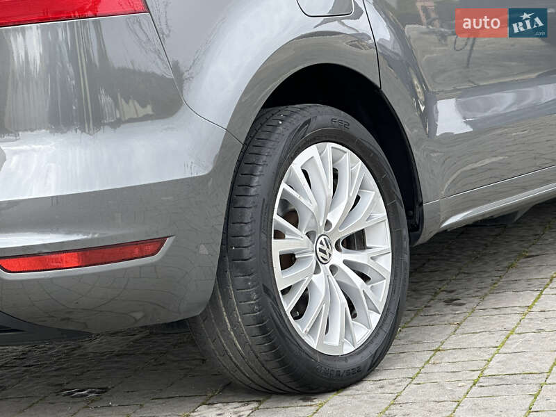 Минивэн Volkswagen Sharan 2015 в Дрогобыче