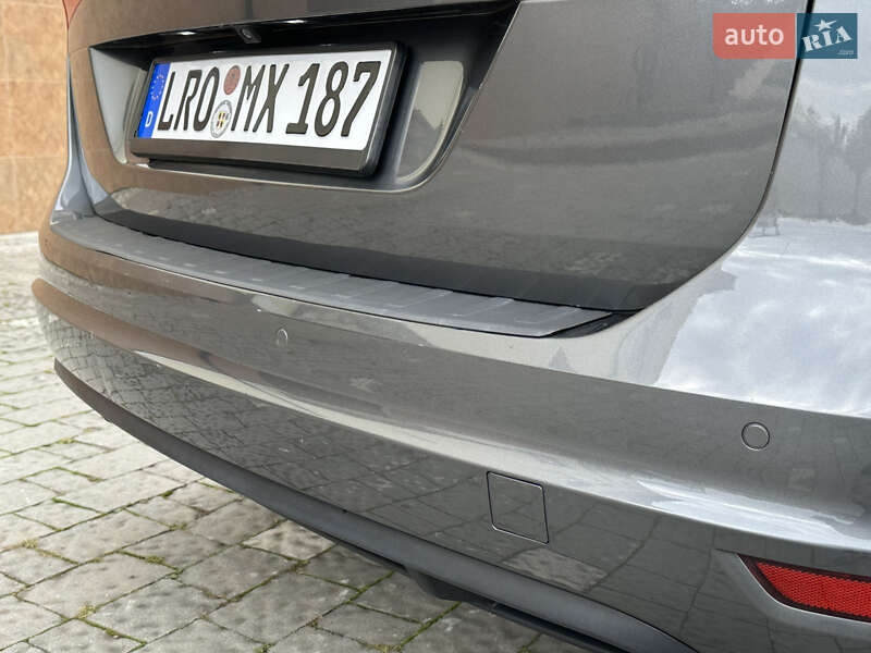 Минивэн Volkswagen Sharan 2015 в Дрогобыче