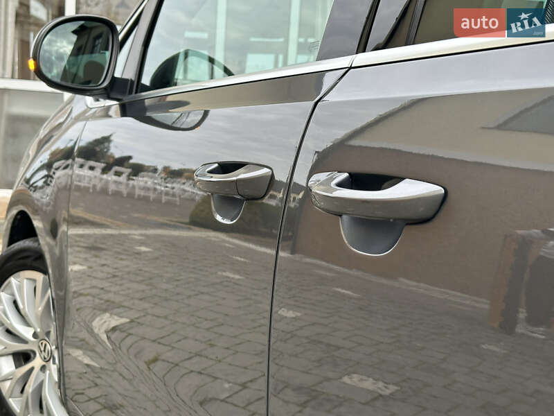 Минивэн Volkswagen Sharan 2015 в Дрогобыче