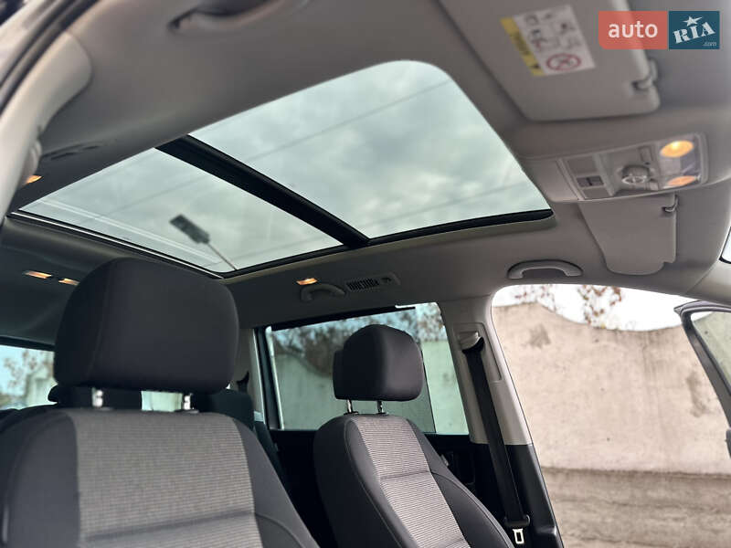 Минивэн Volkswagen Sharan 2015 в Дрогобыче